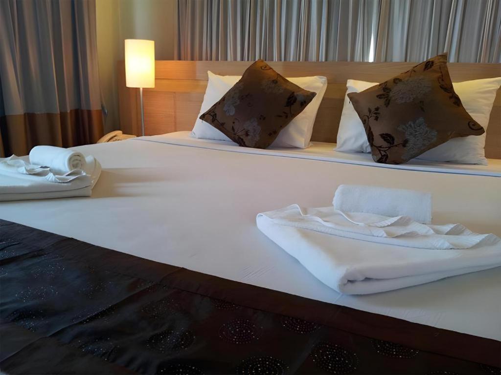Chinotel Phuket Eksteriør billede