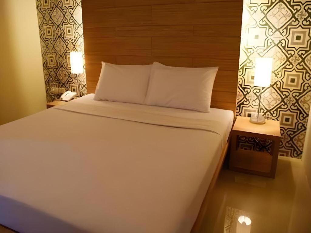 Chinotel Phuket Eksteriør billede